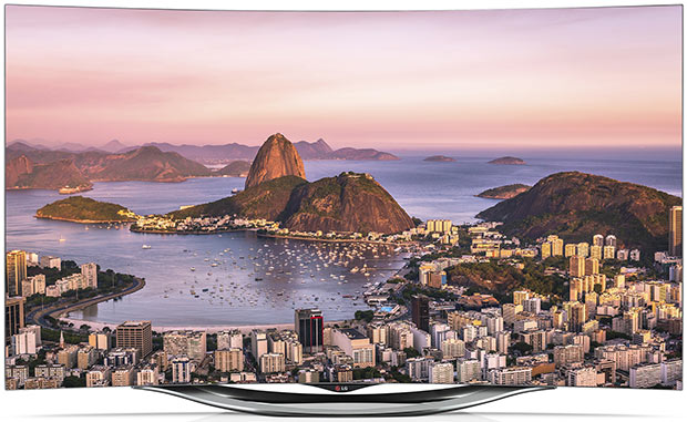 Il nuovo televisore LG 55EC900V, con pannello curvo e risoluzione Full HD