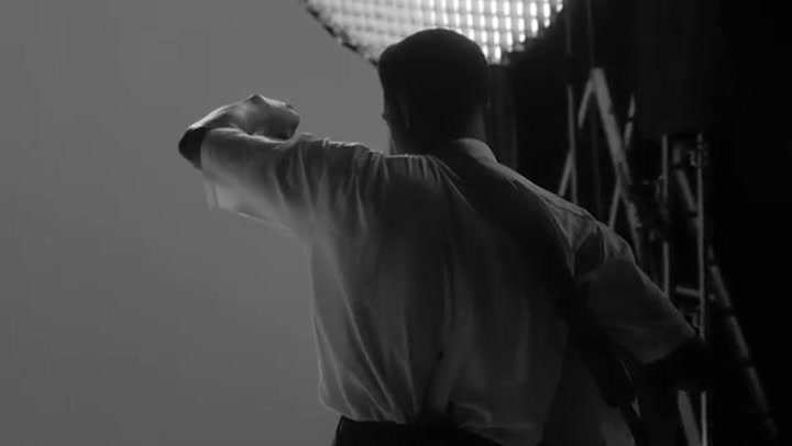 Spot Apple Music - Leon Bridges