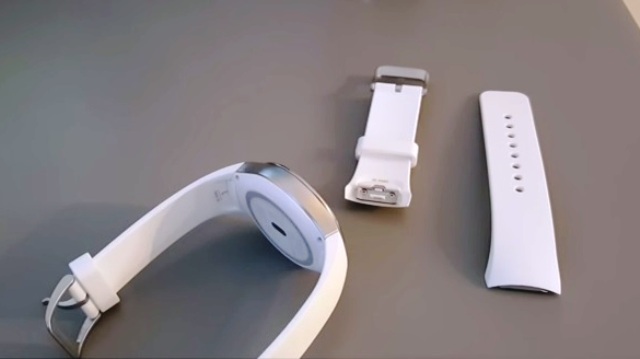 Come cambiare il cinturino di Samsung Gear S2, video dimostrativo