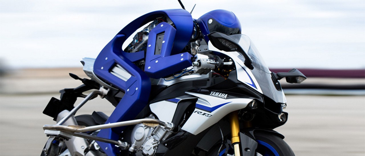 Yamaha Motobot, il robot che sfida Valentino Rossi