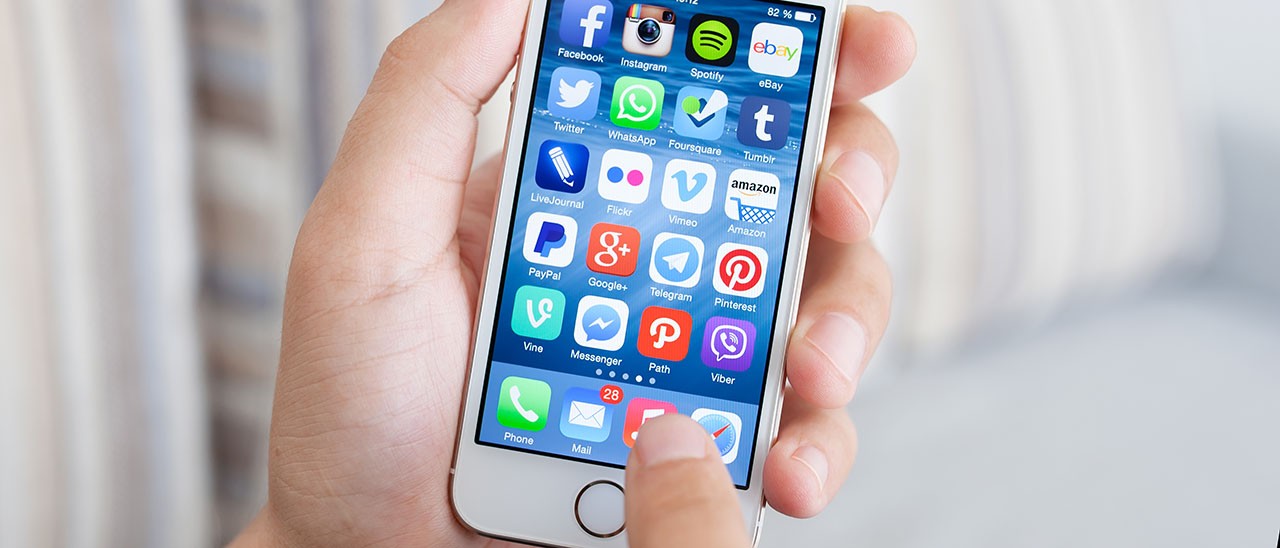 Un nuovo iPhone da 4 pollici a inizio 2016?