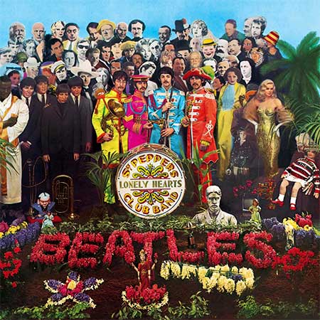 La copertina di "Sgt. Pepper's Lonely Hearts Club Band" dei Beatles (1967): il volto di Albert Einstein è sopra la spalla destra di John Lennon