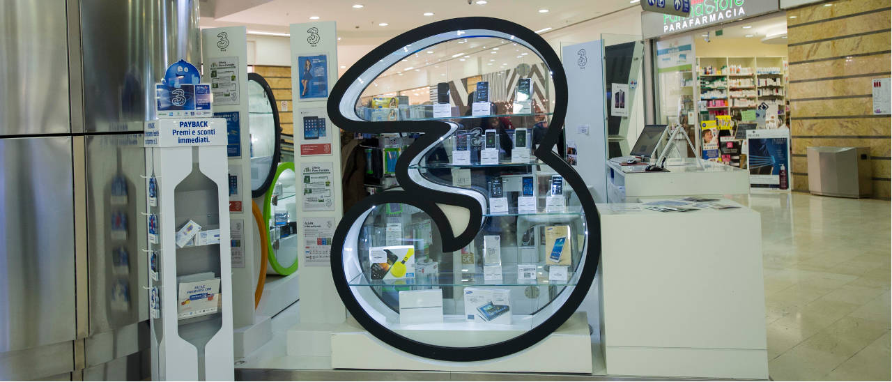 3 Italia lancia l’offerta smartphone di Natale