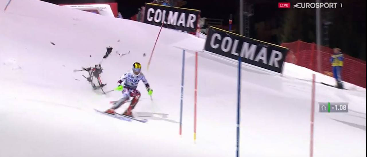 Drone cade durante la diretta dei mondiali di sci