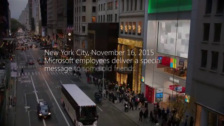 Microsoft - Pace con Apple - Spot Natale 2015