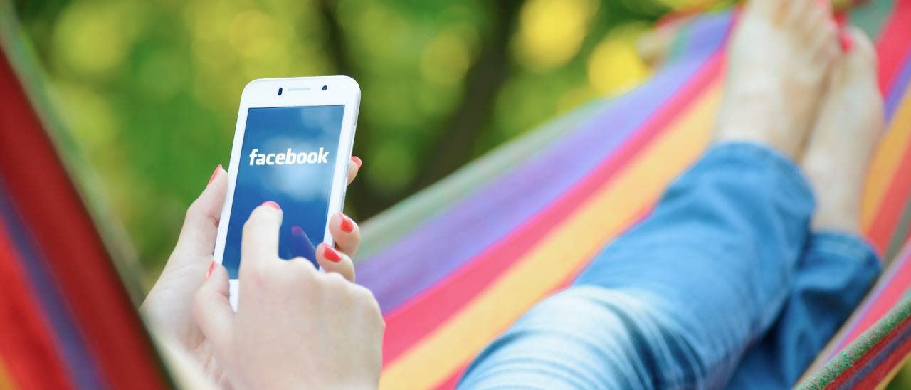 Facebook, arriva l'audio automatico nei video