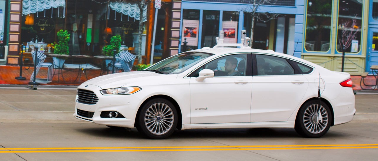 La guida autonoma di Ford in California nel 2016