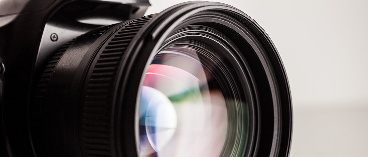 Natale 2015 idee regalo: una reflex sotto l'albero