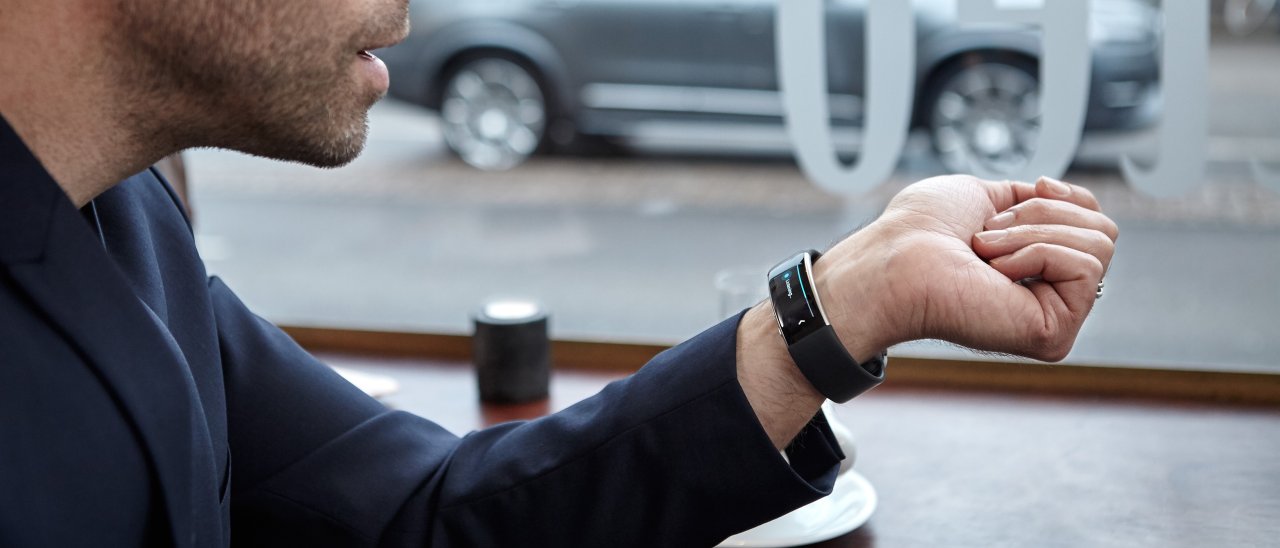 CES 2016: Microsoft Band 2 per controllare le Volvo