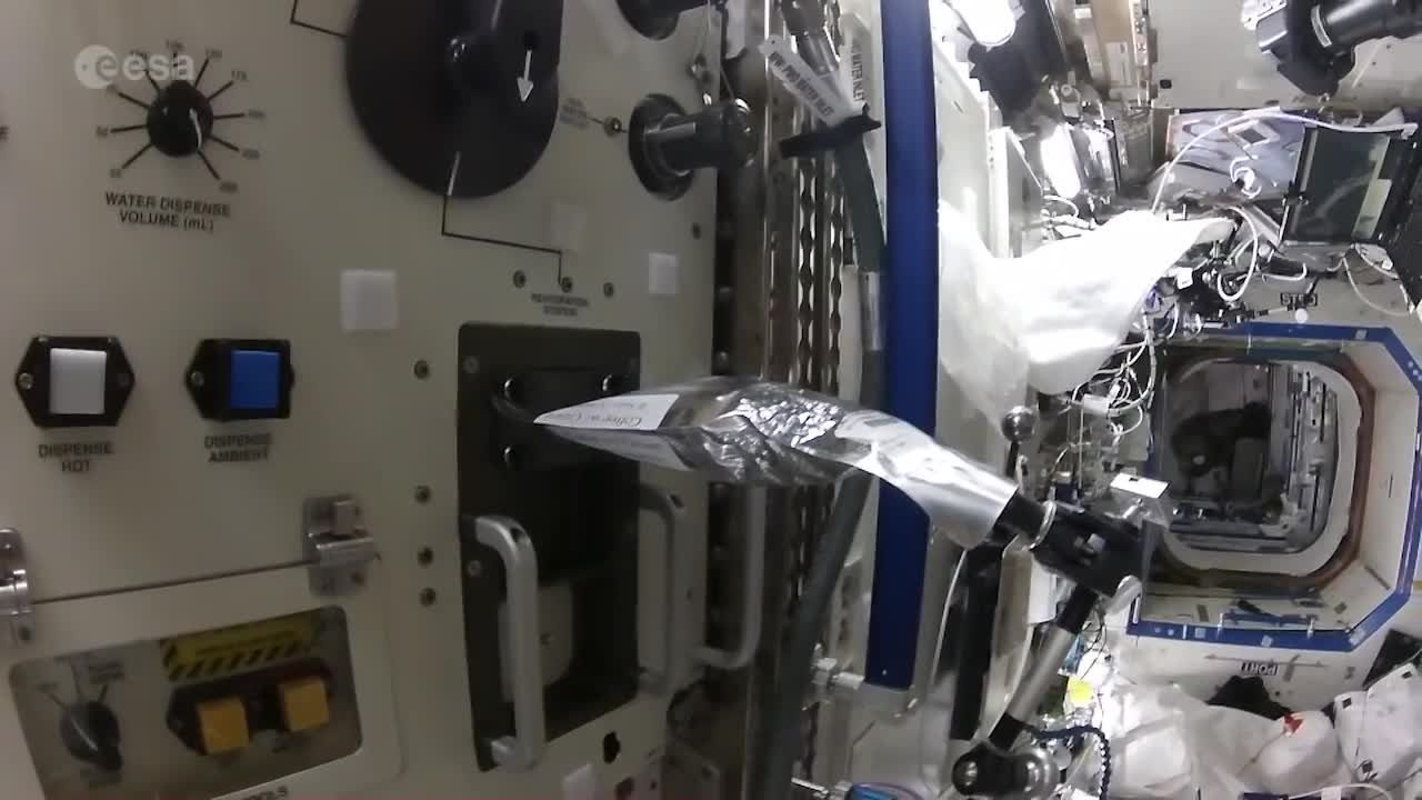 Il piacere del caffè a bordo della ISS