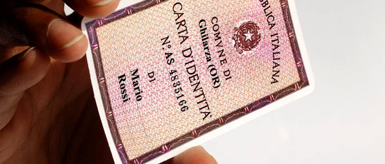 Carta d'identità elettronica, avanti piano