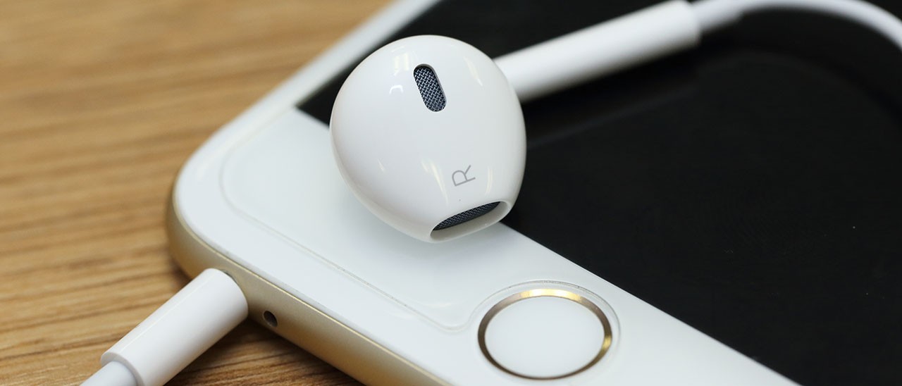 iPhone 7: l'assenza del jack in un video