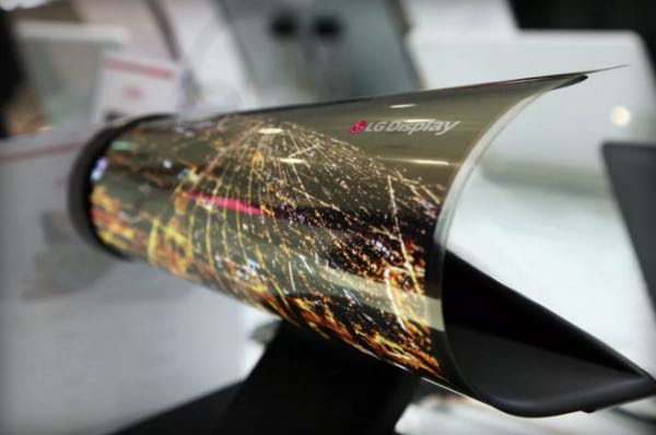CES 2016, da LG un display arrotolabile