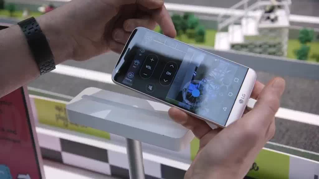 MWC 2016: il drone LG Rolling Bot