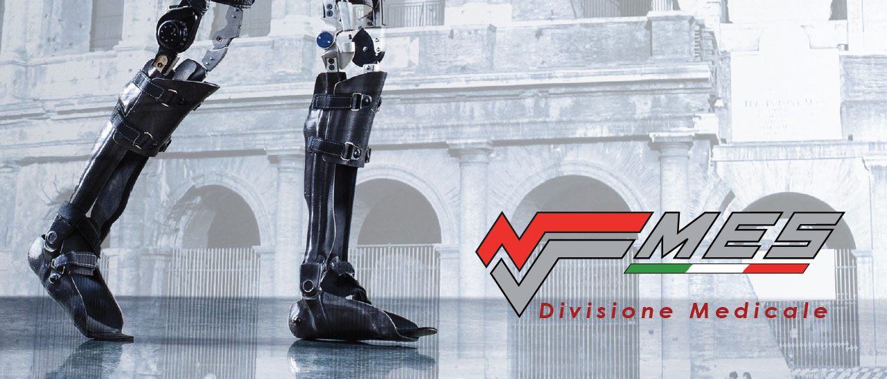 MES e l'esoscheletro Phoenix che aiuta a camminare