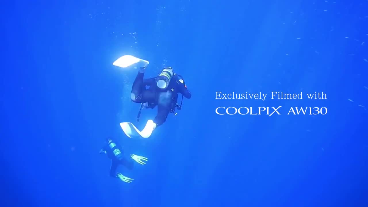 Nikon Coolpix AW130: waterproof e resistente