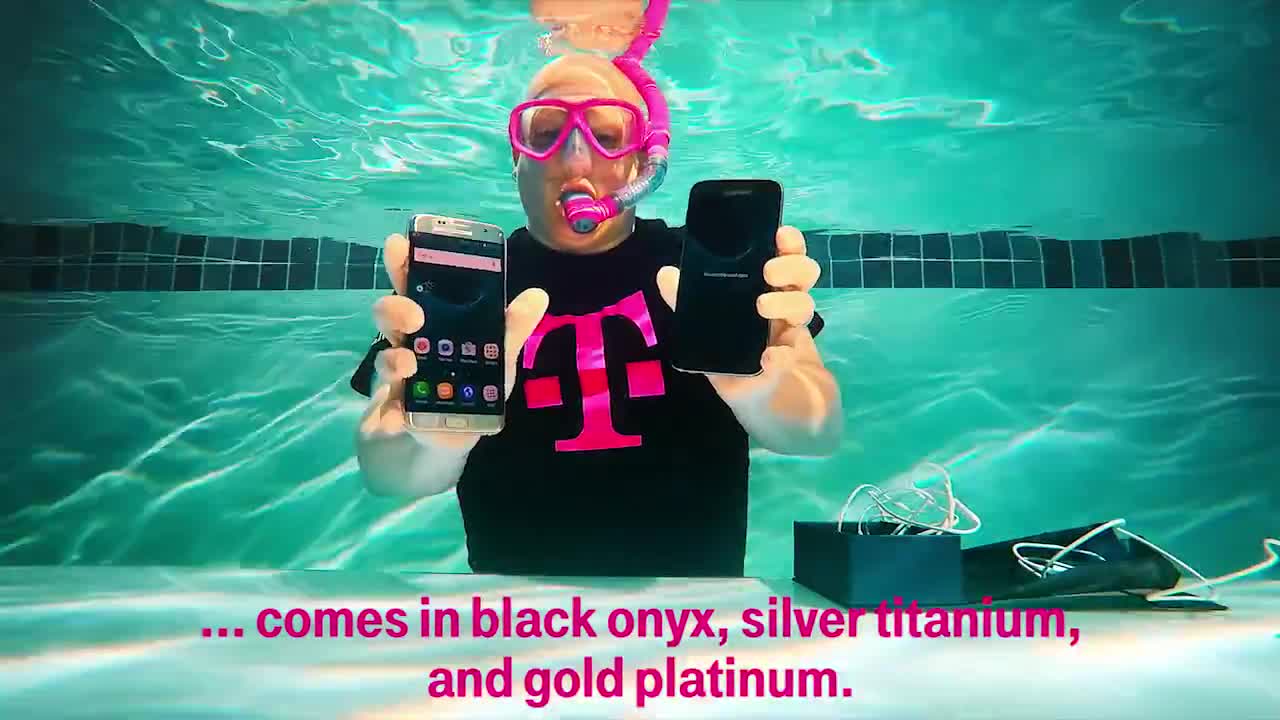 Samsung Galaxy S7 è waterproof: unboxing sott'acqua