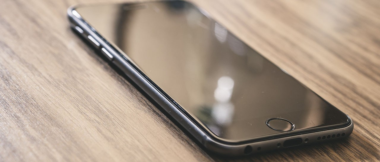 iPhone 7: Touch ID e speaker integrati nel display