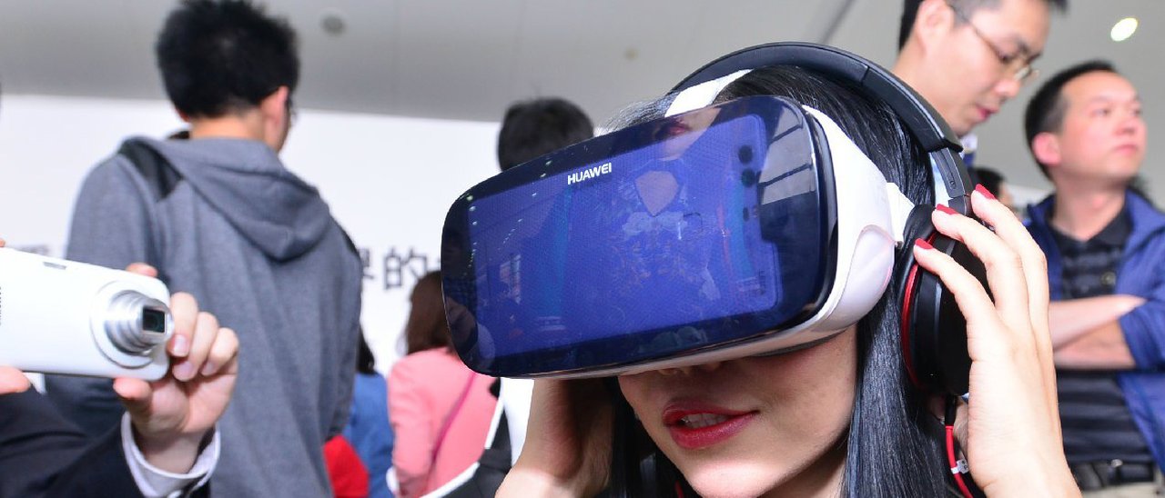 Huawei sfida Samsung con un visore VR mobile