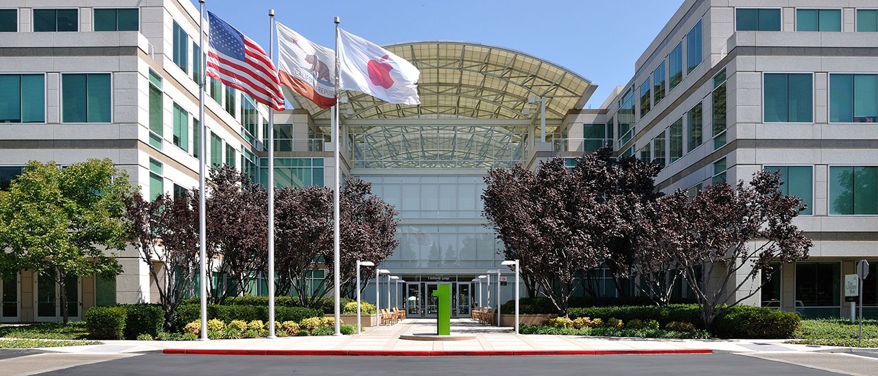 Bandiere dei pirati per i 40 anni di Apple