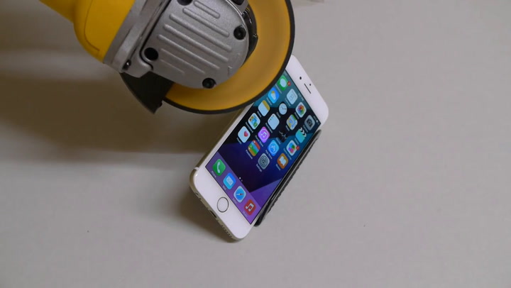 Torture iPhone - Fresatrice