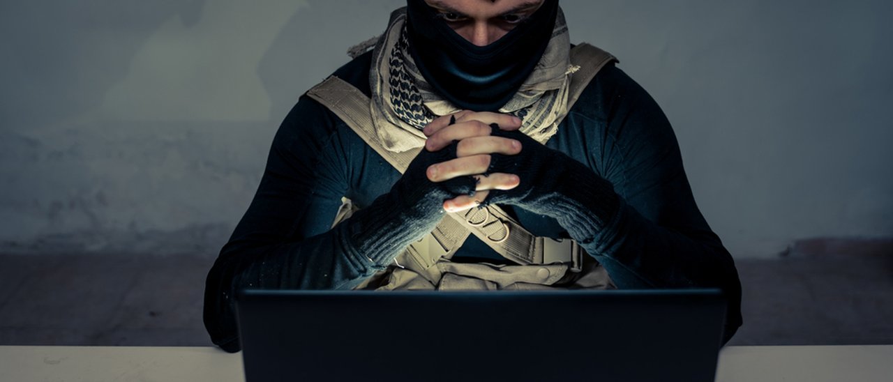 Microsoft elimina tutti i contenuti dei terroristi