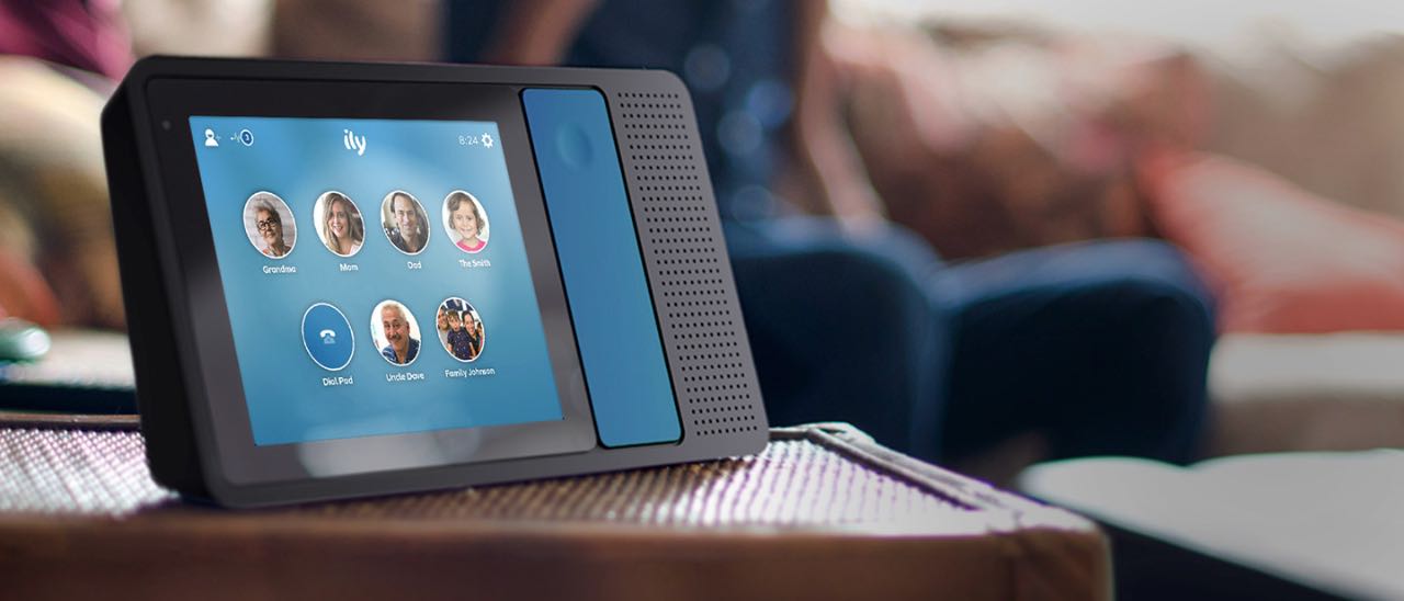 Ily, il telefono smart che collega le generazioni