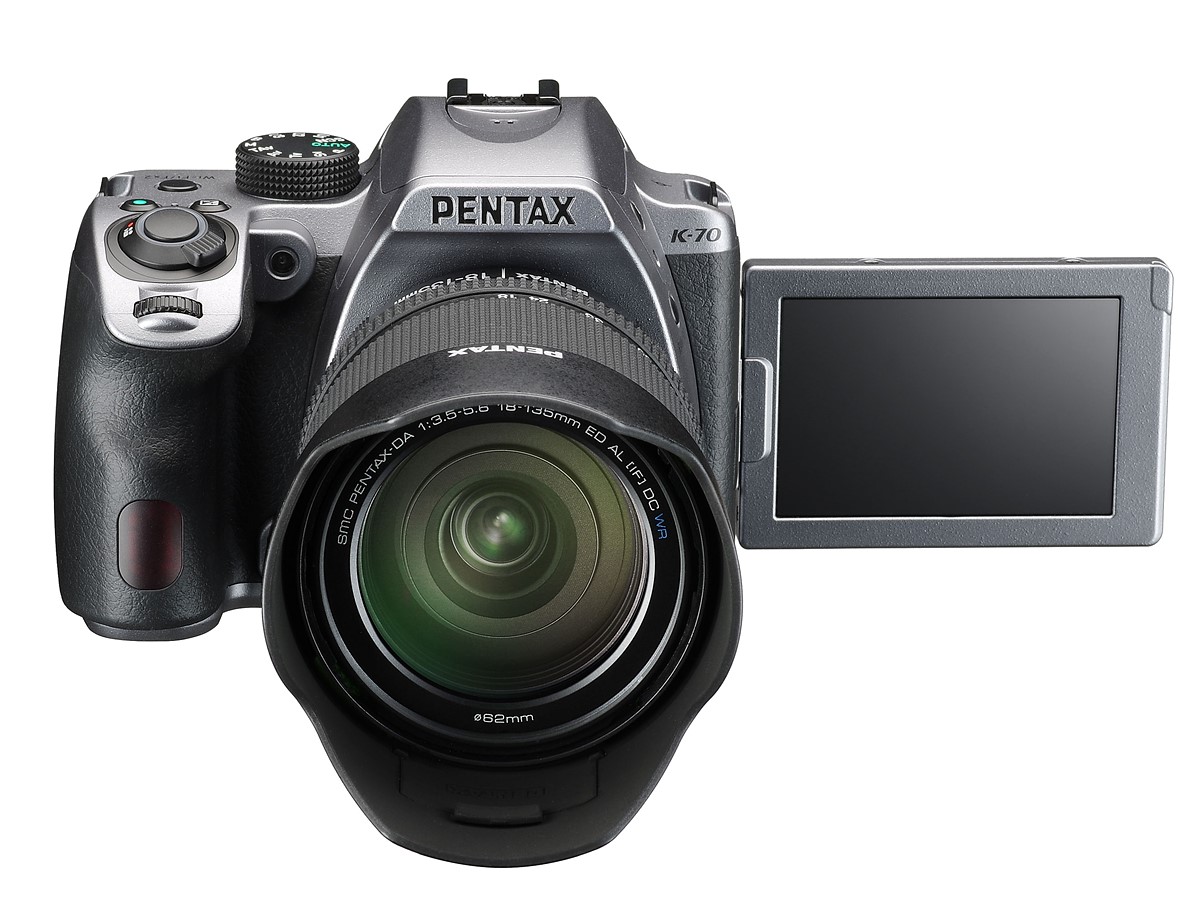 Pentax K-70, la nuova reflex con sensore APS-C dotato di autofocus ibrido e stabilizzazione