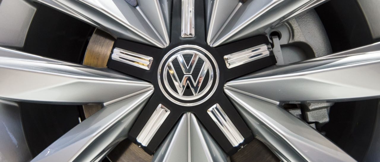 Volkswagen si rilancia sull'auto elettrica