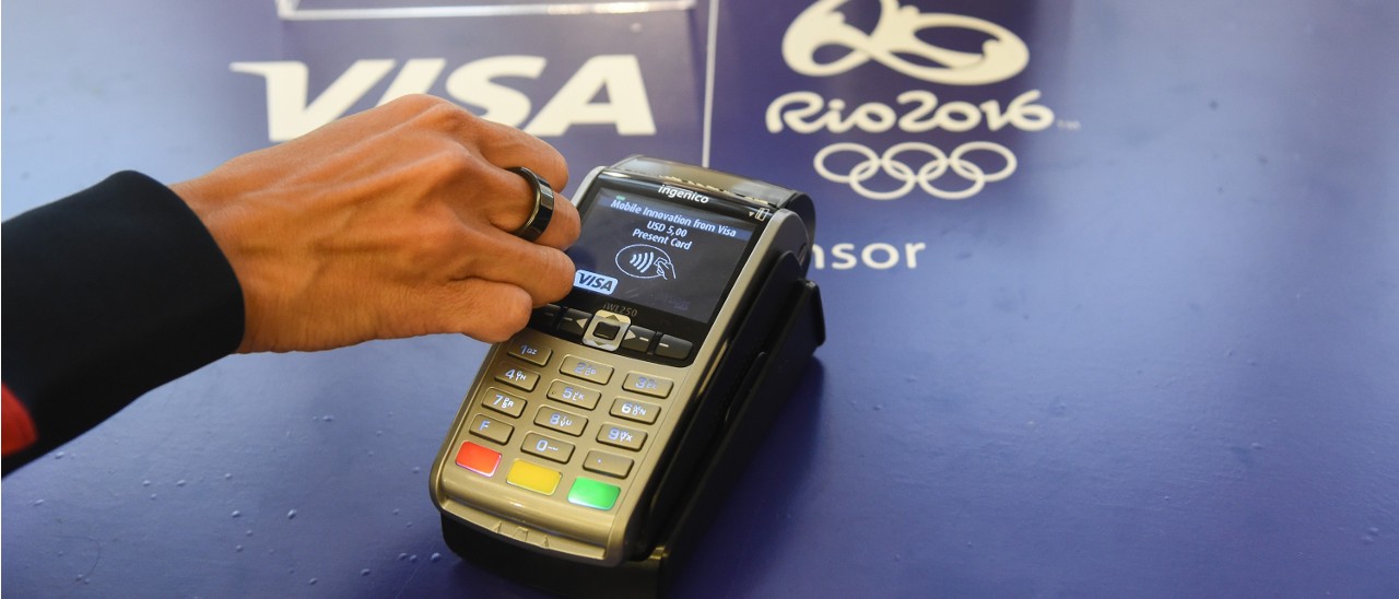 Visa, gli acquisti si fanno con un anello