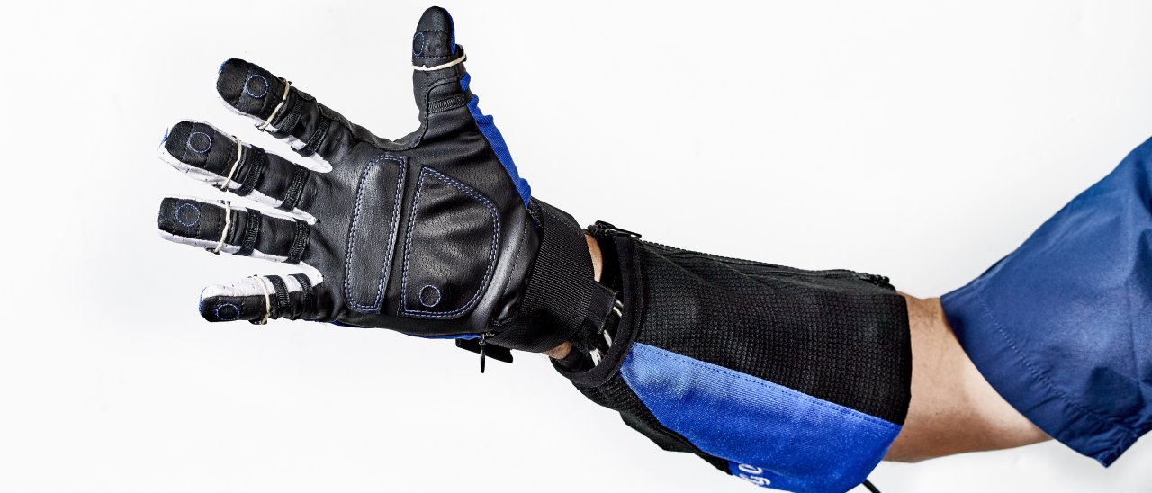 RoboGlove, guanto robotico di GM e NASA