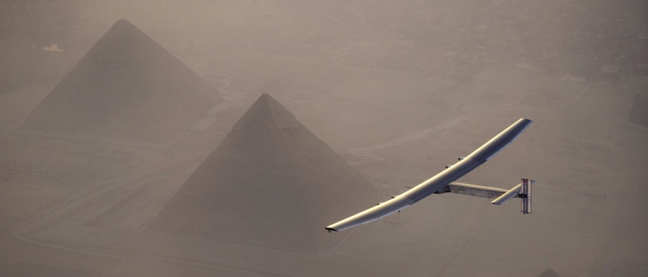 Solar Impulse 2 atterra in Egitto, patria di Ra