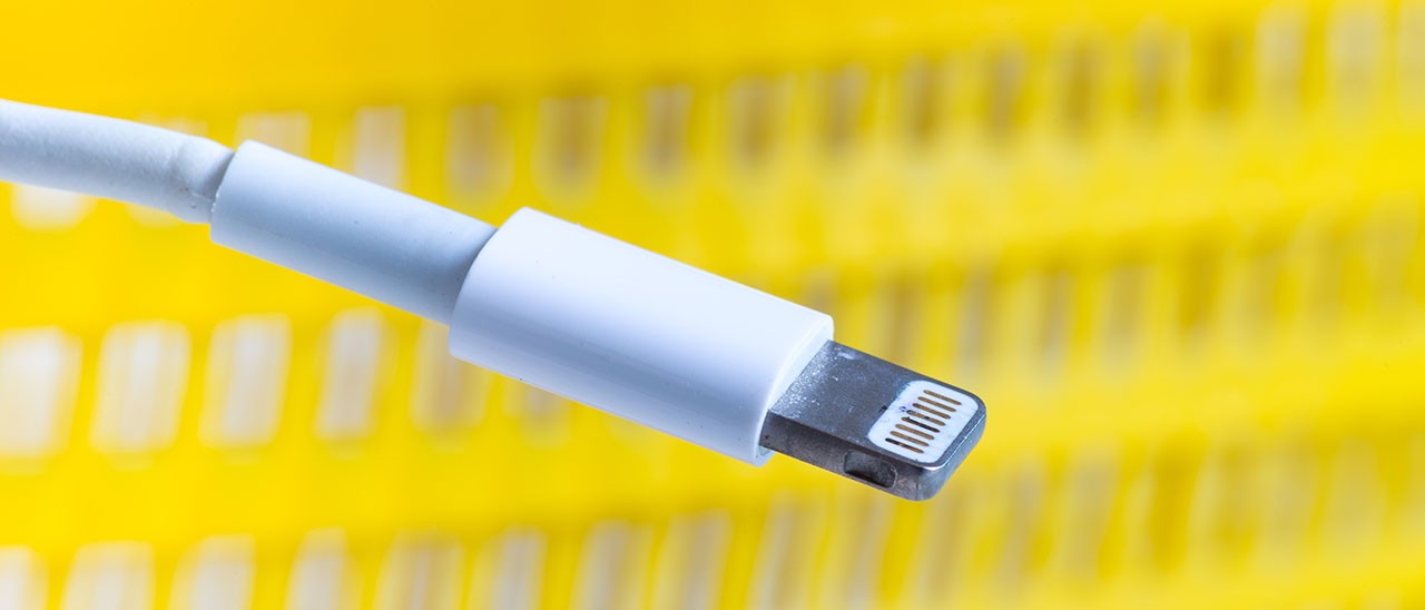 Apple contraria al caricatore universale