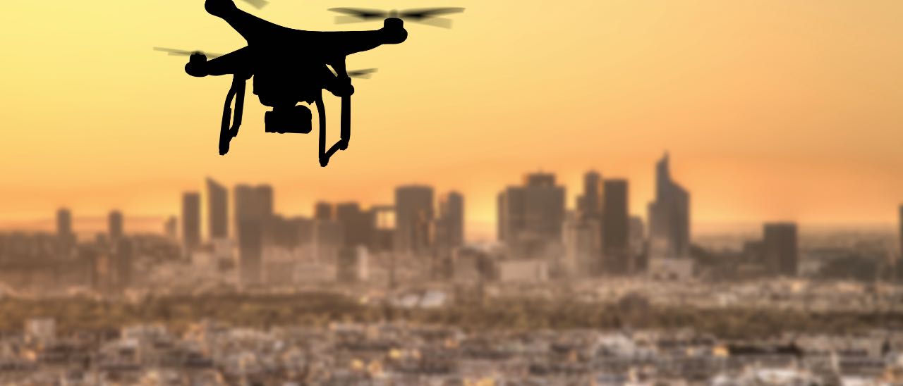 Un nuovo modello di IA trasforma i Droni in registi 