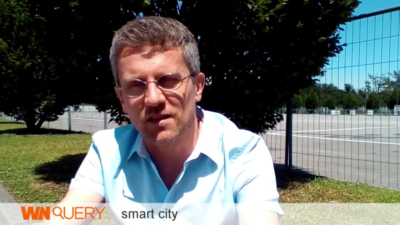 QUERY: smart city