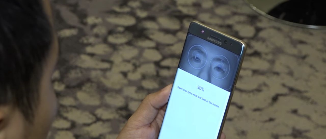 Galaxy Note 7, scanner dell'iride e cartella sicura
