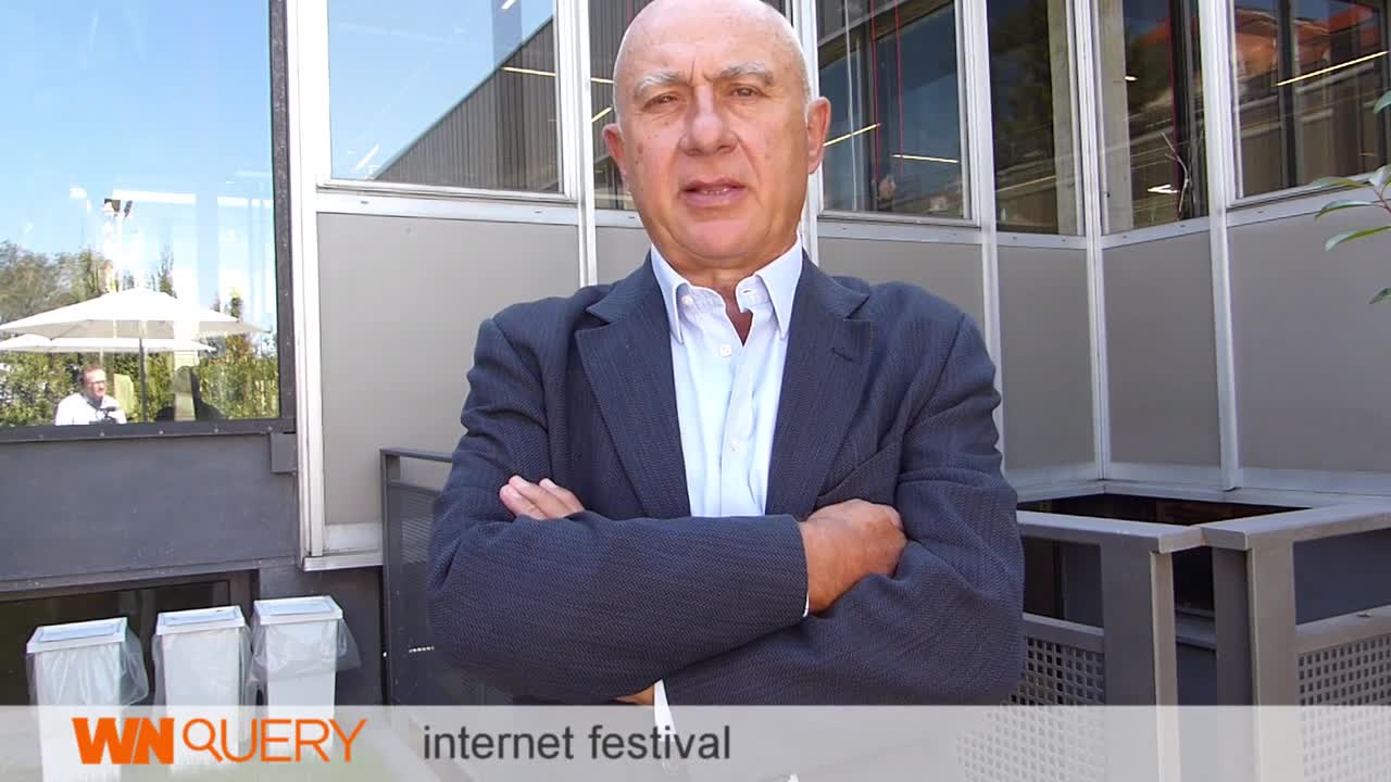 QUERY: internet festival