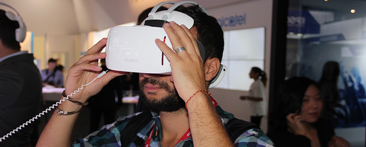 Alcatel mette i piedi nella realtà virtuale