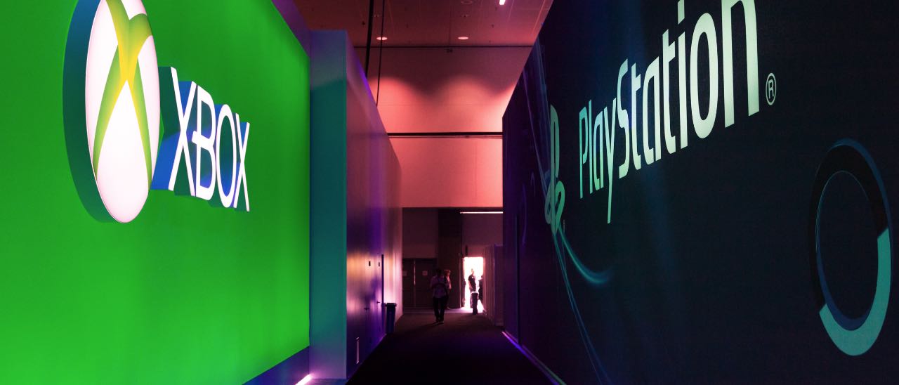 Microsoft Xbox One vs Sony PlayStation 4 Pro