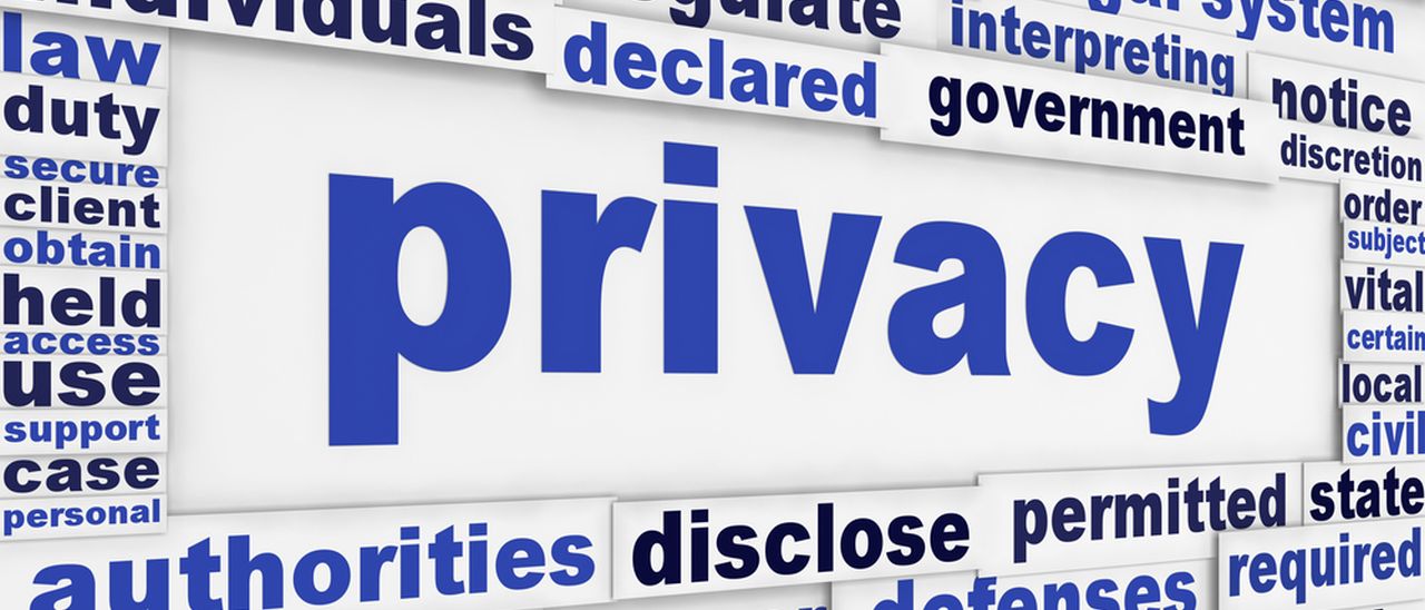 WhatsApp, richiesto lo stop della raccolta dati