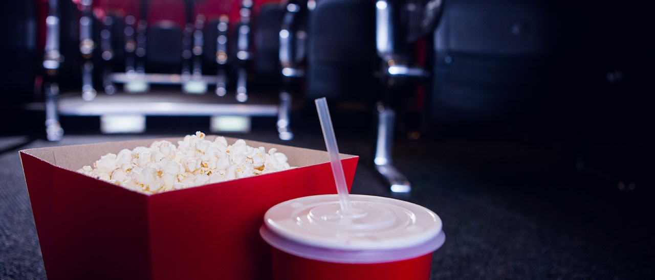 Netflix, dal salotto al grande schermo