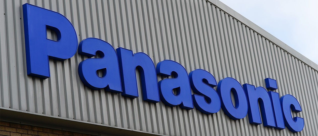 Panasonic: TV invisibile e specchio interattivo