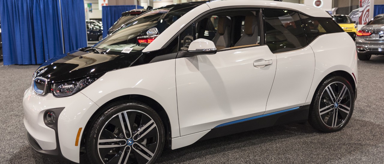 BMW ha venduto 100 mila auto elettriche