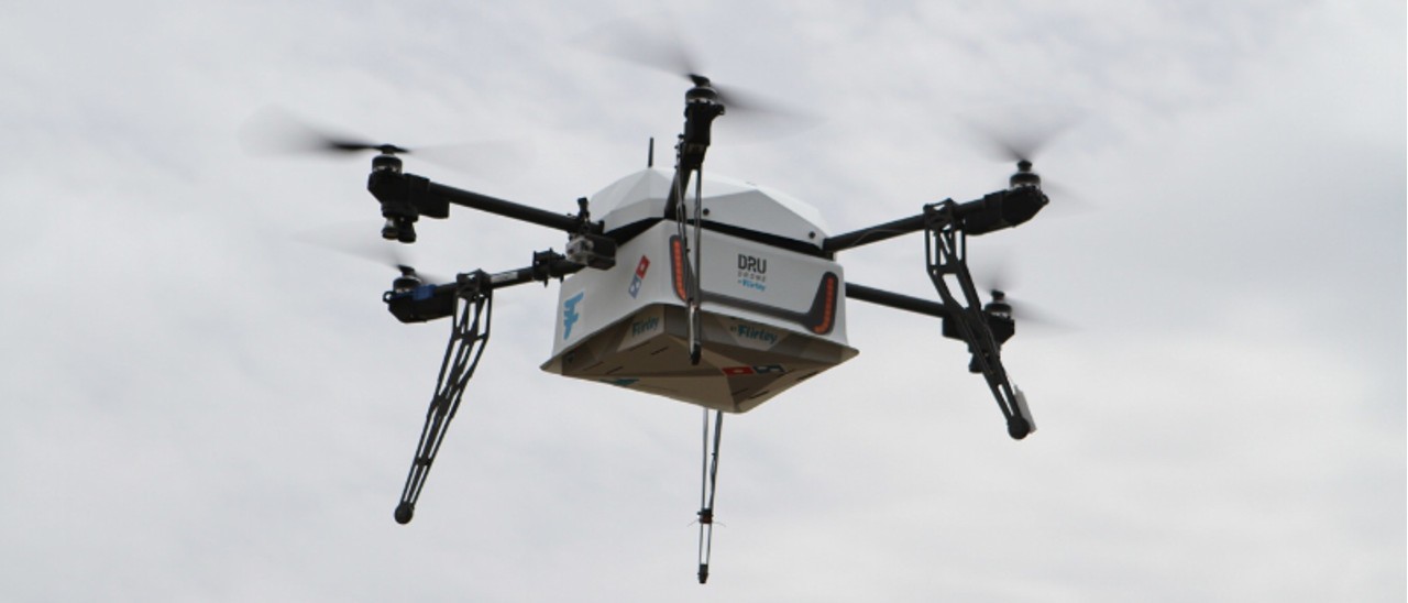 La pizza calda la consegnano i droni