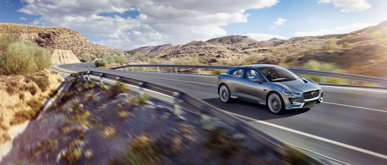 Jaguar I-Pace sfida la Tesla Model X