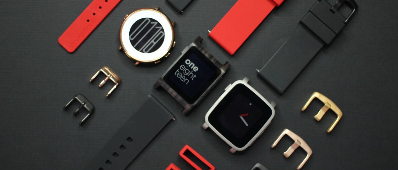 Fitbit annuncia l'acquisizione di Pebble