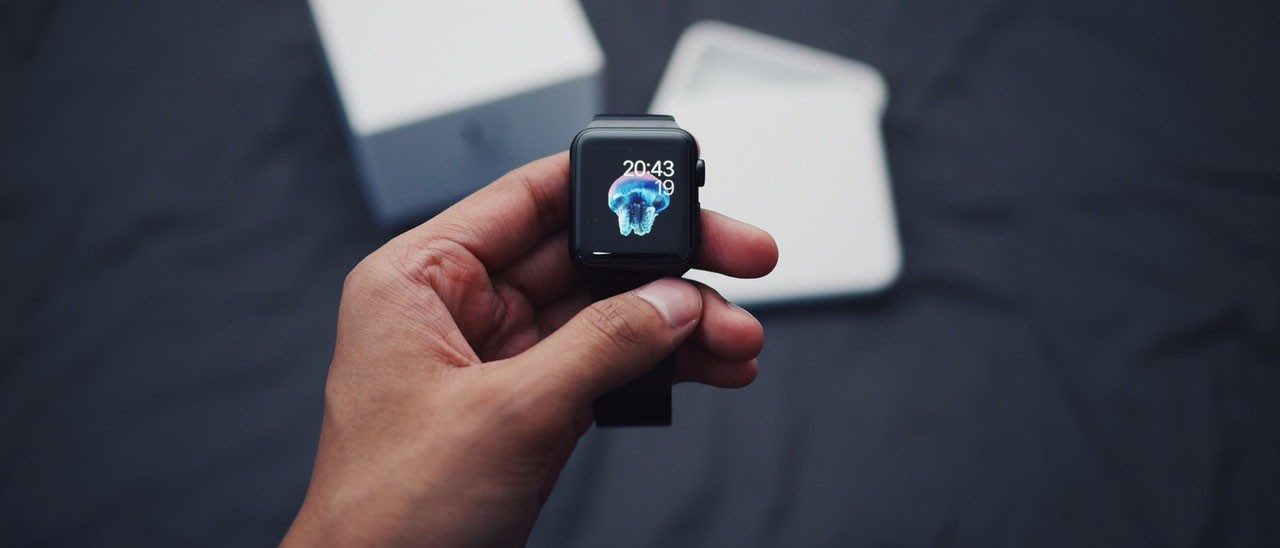 Tim Cook, Apple Watch da record per Natale