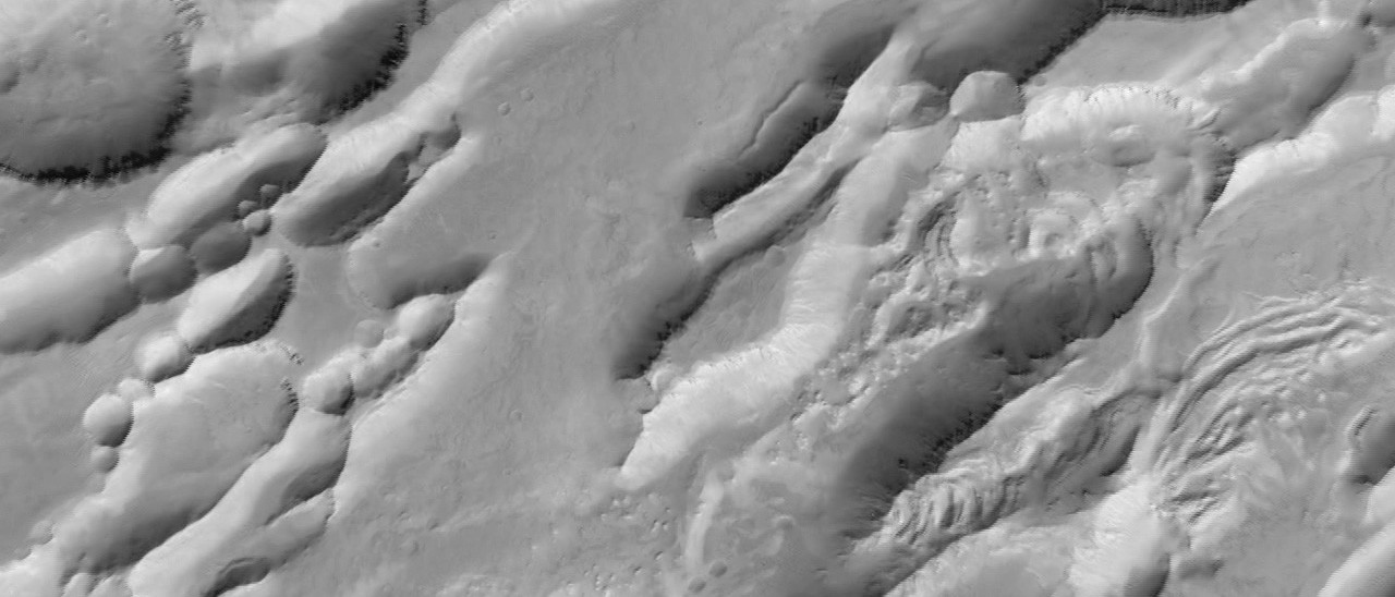 ExoMars: la sonda TGO invia le prime foto di Marte