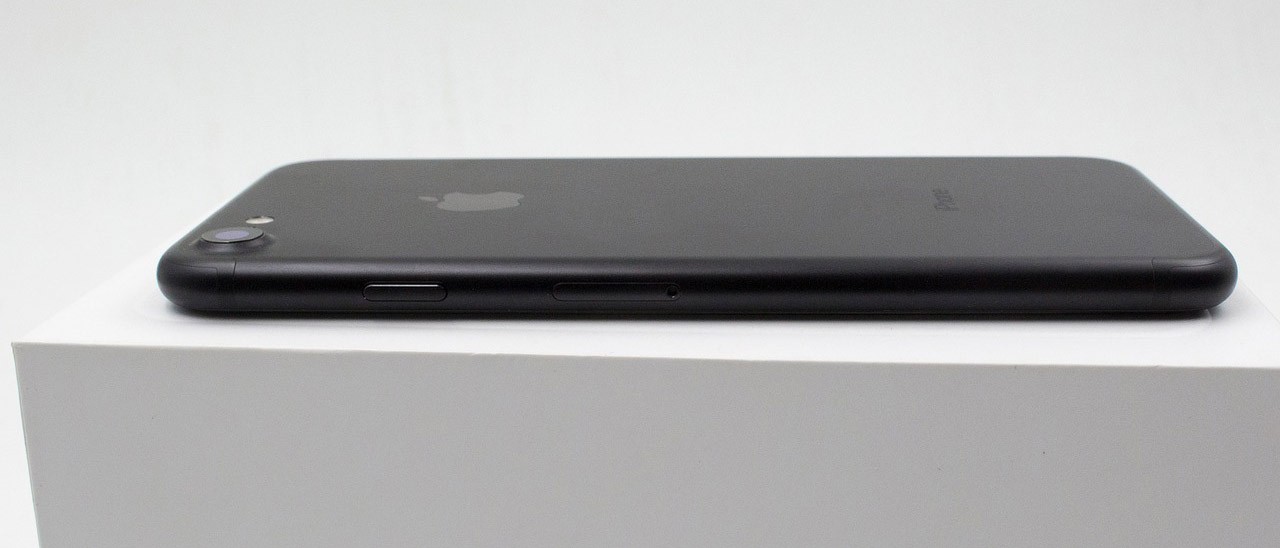 iPhone 8: display curvo e nuovo touchscreen