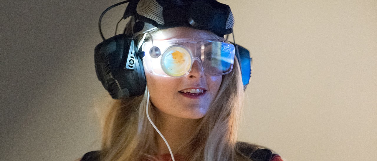 Hangover Suit: guidare dopo una notte di eccessi